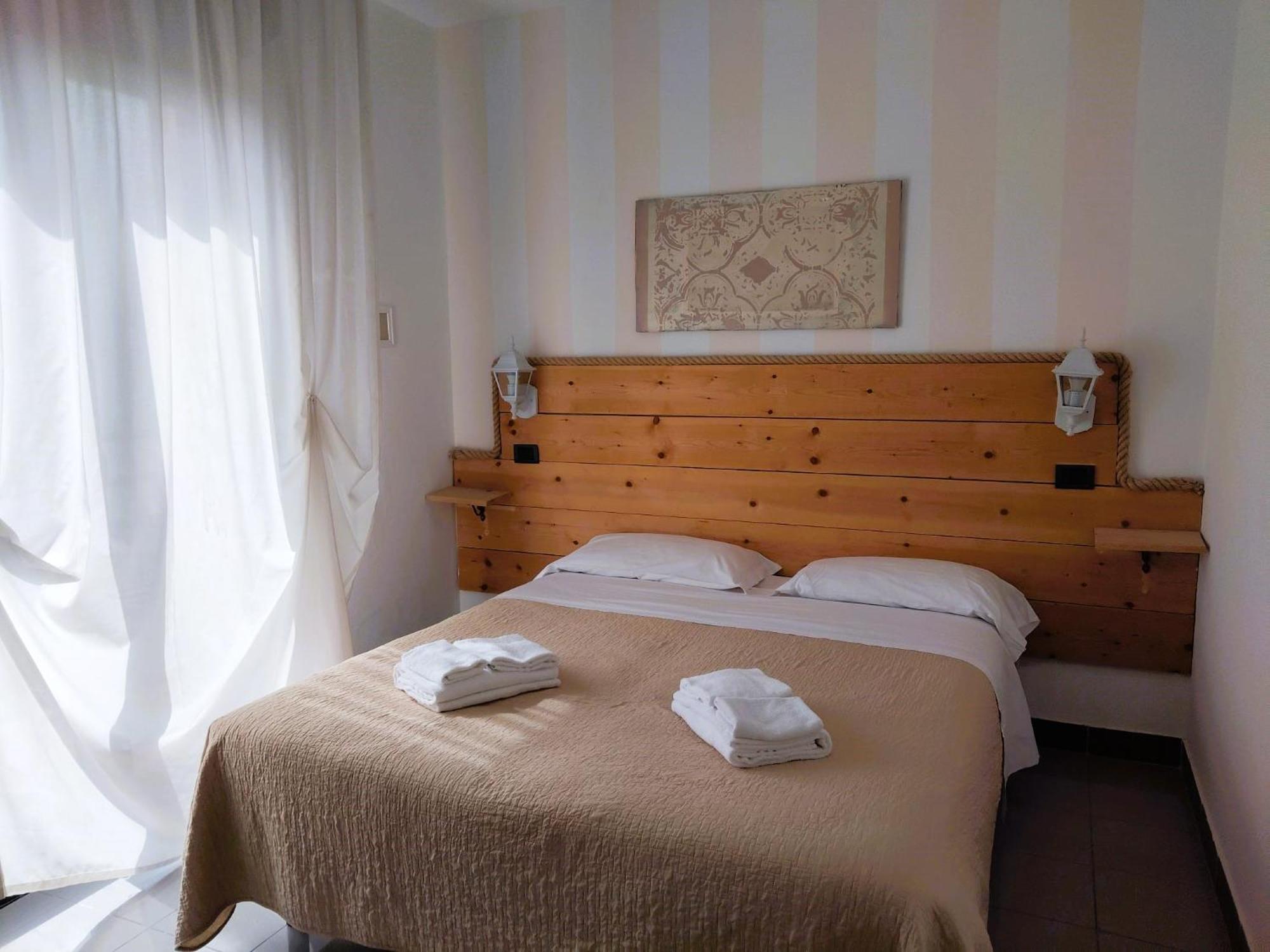 Hotel Garisenda B&B - In Centro A Riccione - Exterior foto