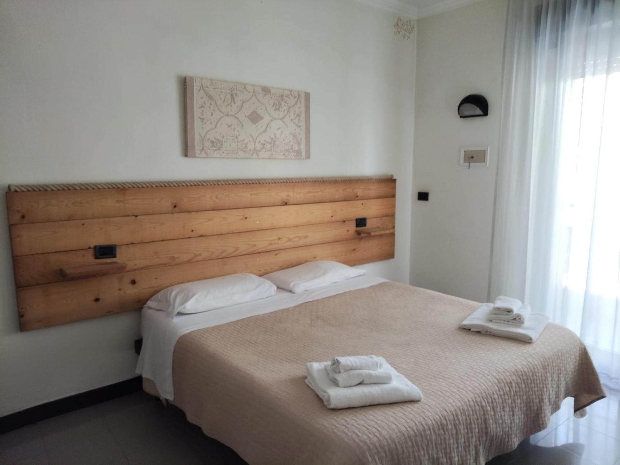 Hotel Garisenda B&B - In Centro A Riccione - Exterior foto