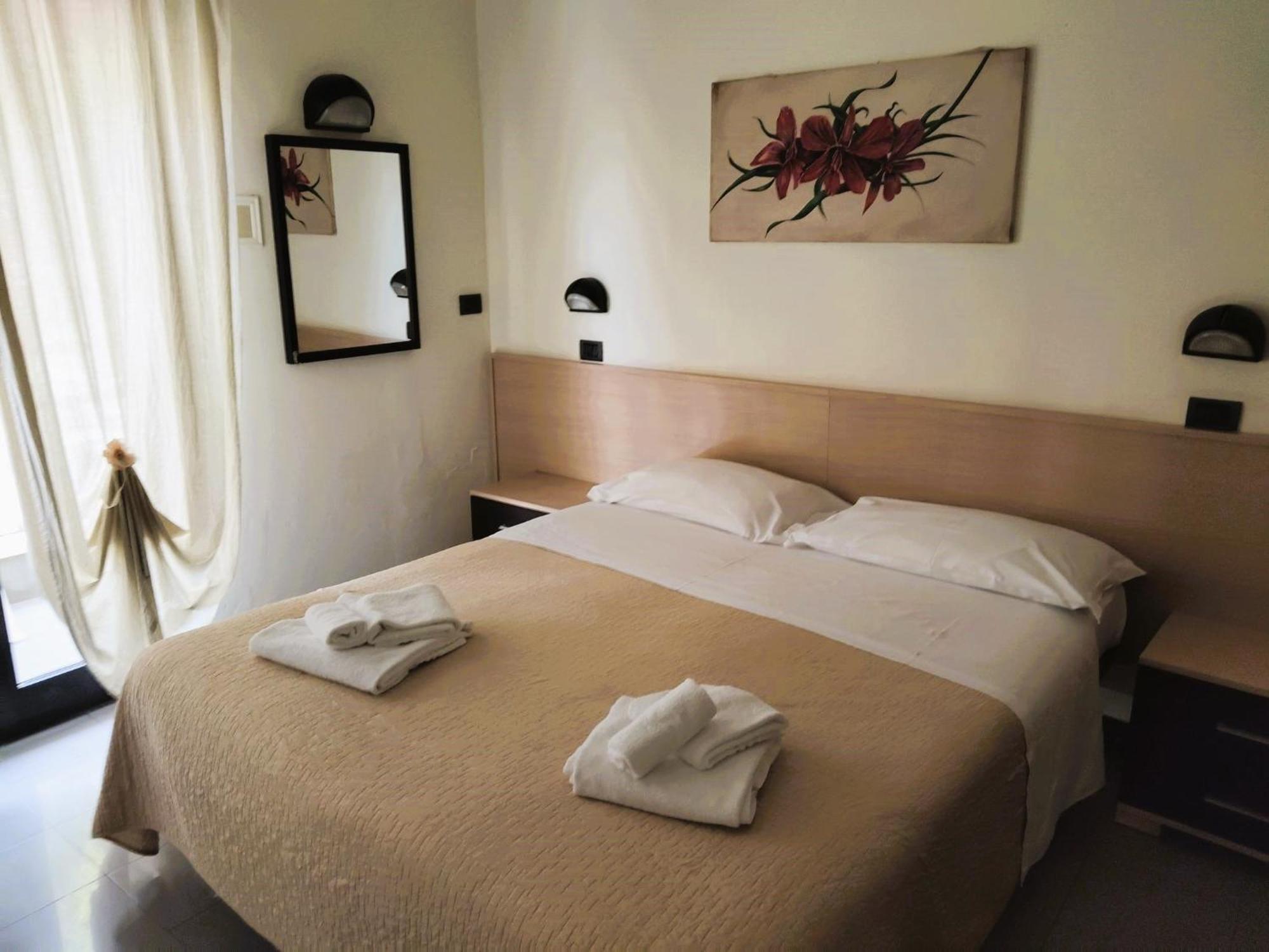 Hotel Garisenda B&B - In Centro A Riccione - Exterior foto